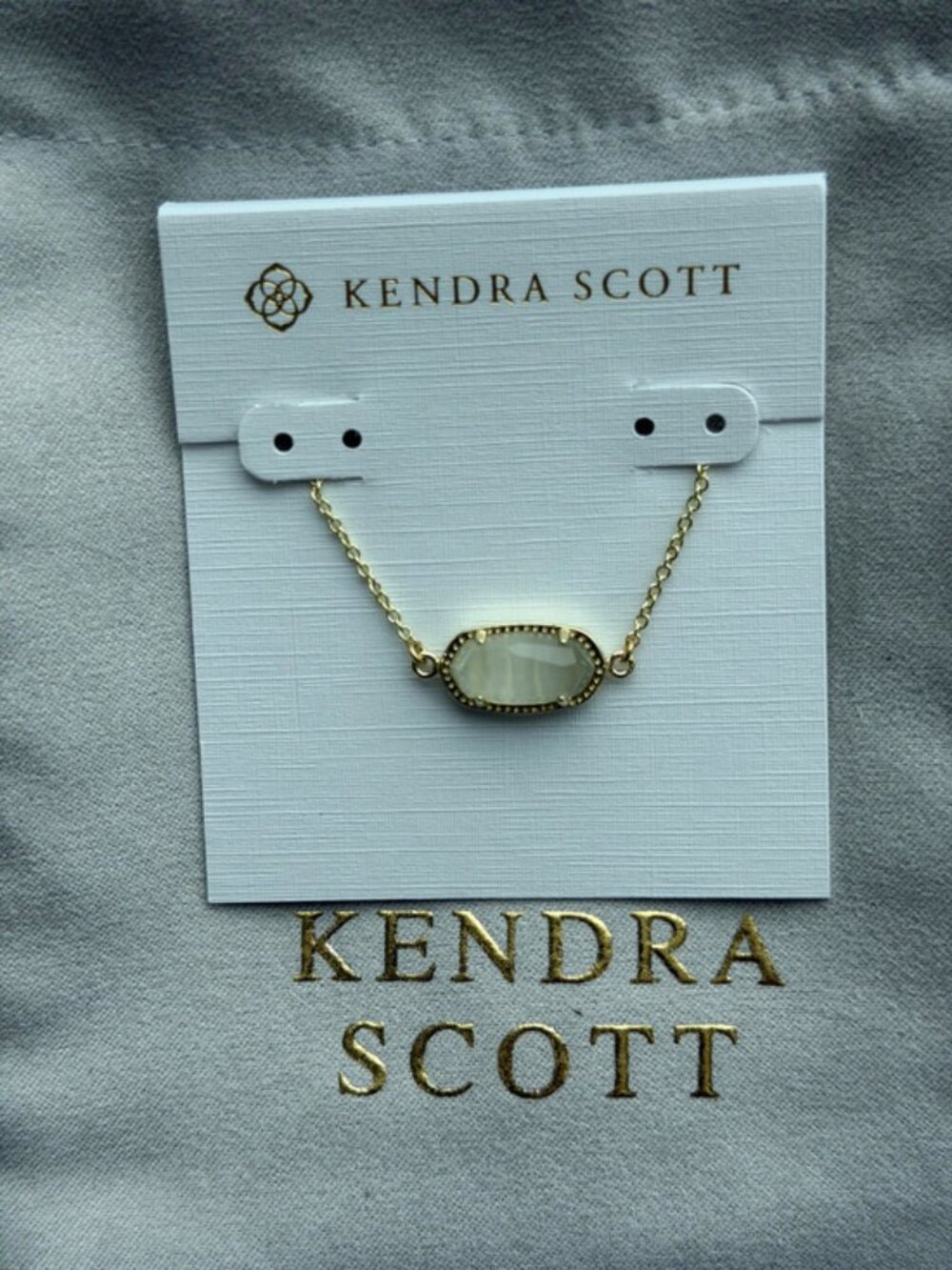 Kendra Scott white pendant bracelet
